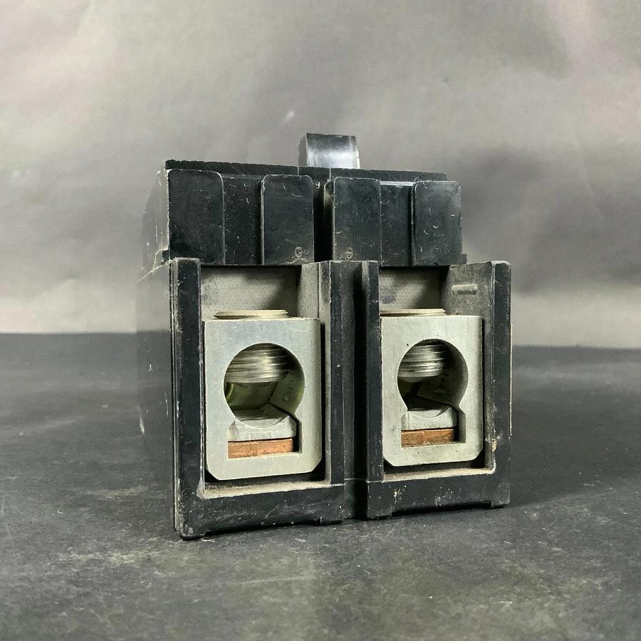 Used SQUARE D ZZ-7367 CIRCUIT BREAKER ($25 OBO)