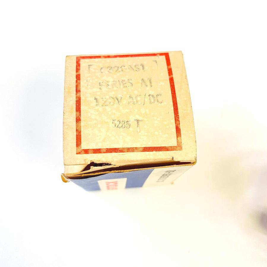 Used CUTLER HAMMER C320AS1 SER A1 AUXILIARY CONTACT NEW OPEN BOX