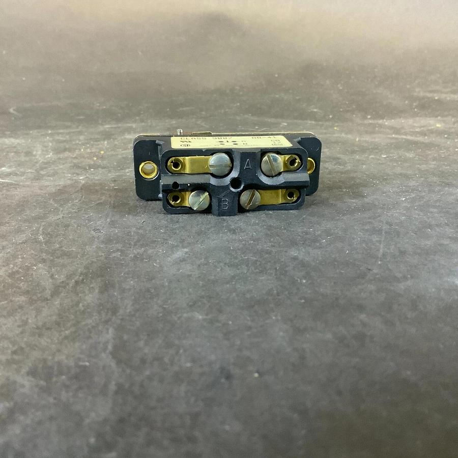 Used SQUARE D 9007 AB-41 SNAP SWITCH