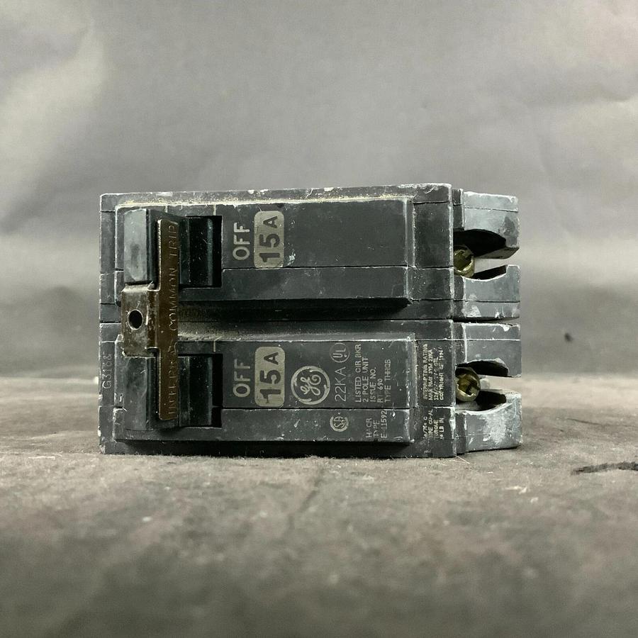 Used GENERAL ELECTRIC RT-690 2 POLE CIRCUIT BREAKER ($12 OBO)