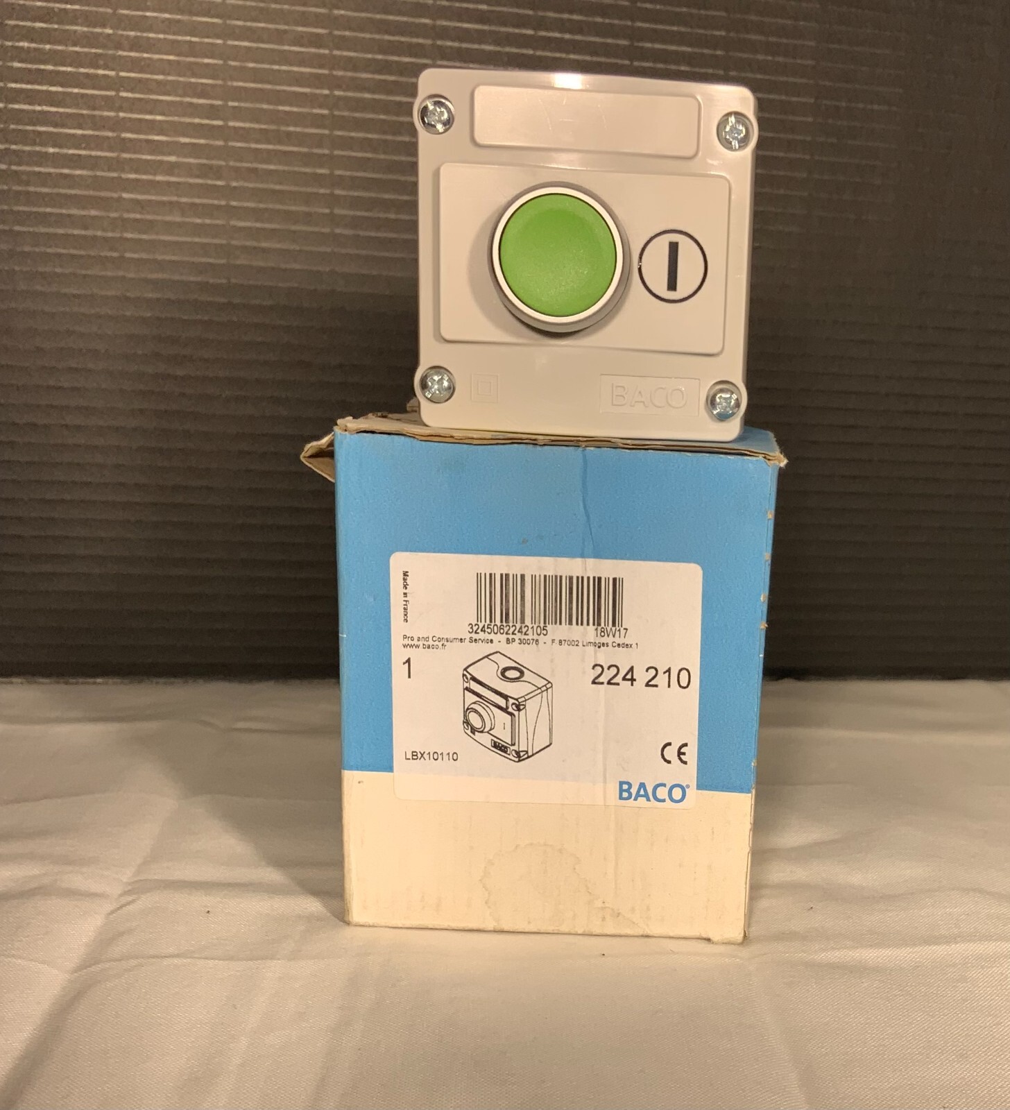 Used BACO CONTROLS LBX10110 ($49.99 OBO)