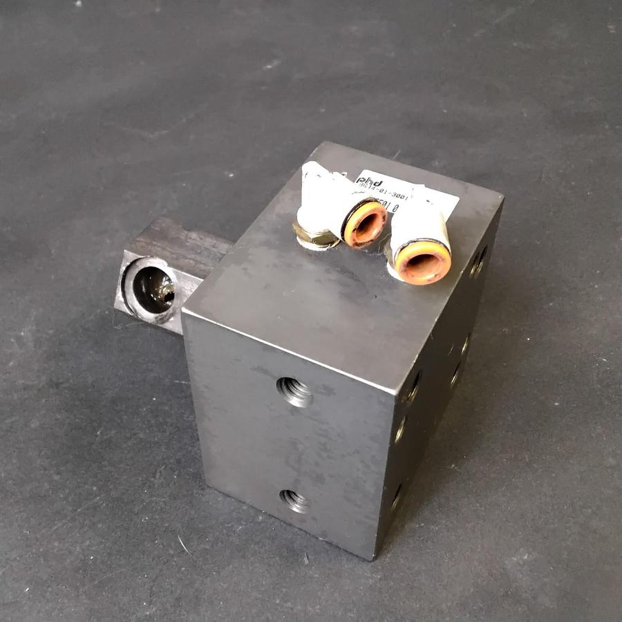 Used PHD PNEUMATIC ROTARY ACTUATOR 8644-01-3001 DOUBLE-ACTING SQUARE SHAFT  ($45 OBO)