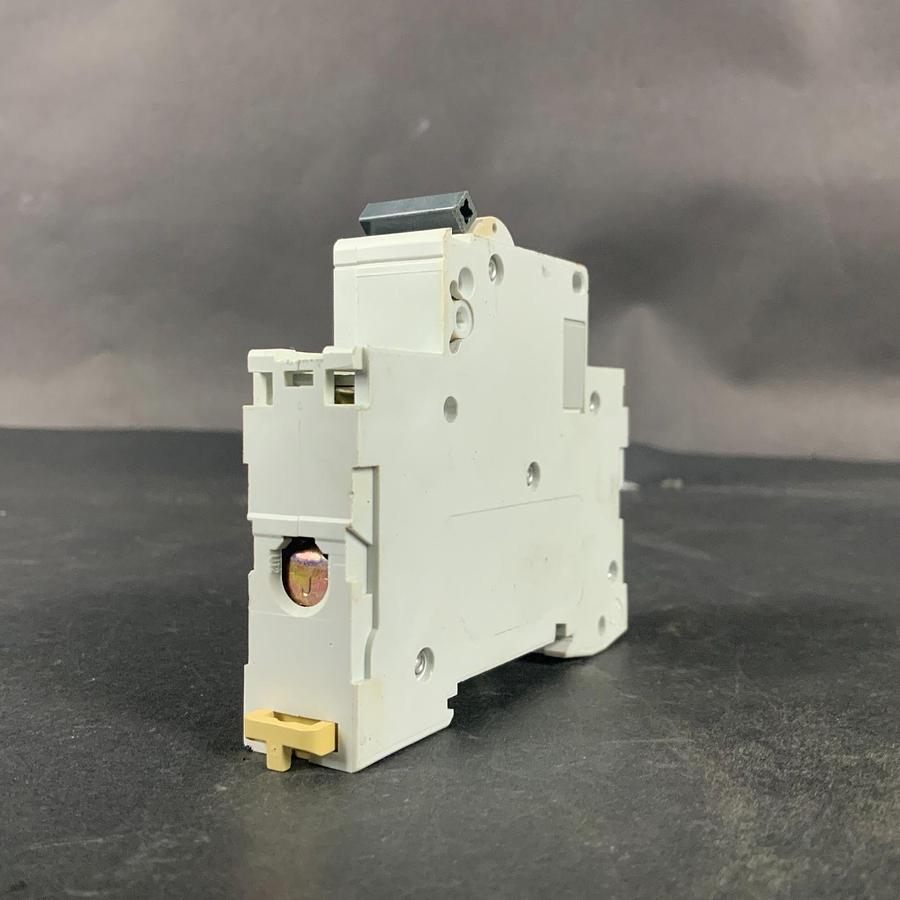 Used MERLIN GERIN C3A MULTI9 C60 CIRCUIT BREAKER ($15 OBO)