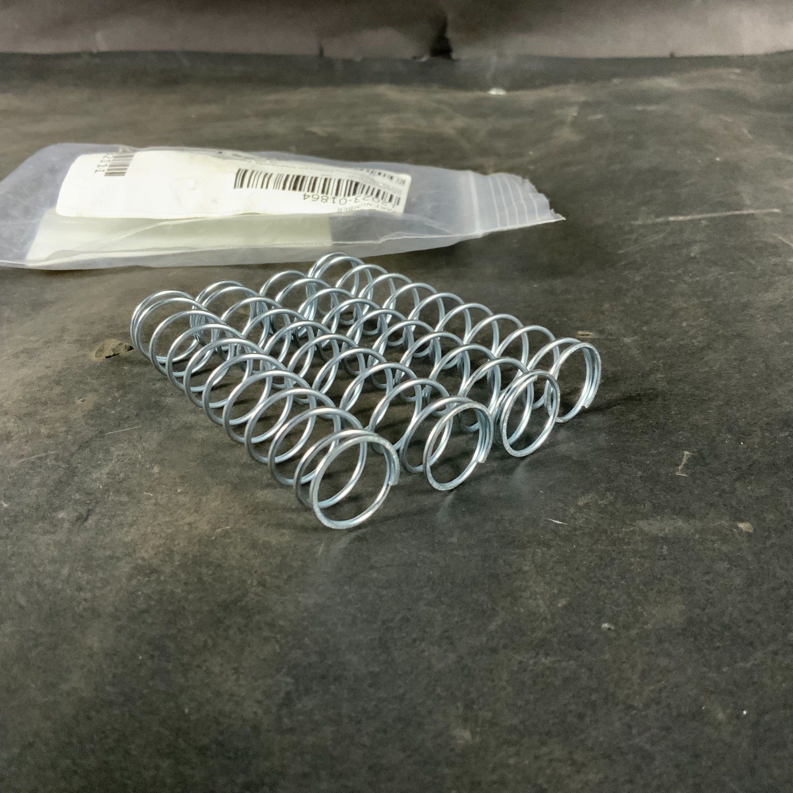 Used LEE SPRING LC049HJ SPRING COMPRESSION - QTY 4 ($20 OBO)
