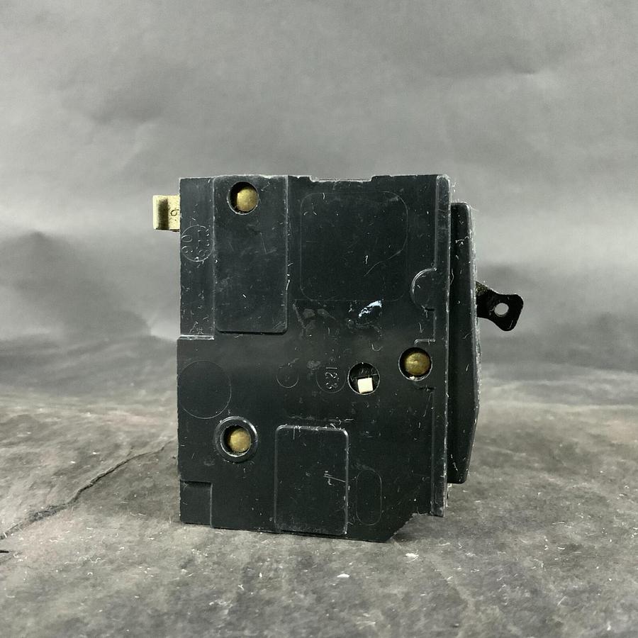 Used SQUARE D L-5663 CIRCUIT BREAKER ($20 OBO)