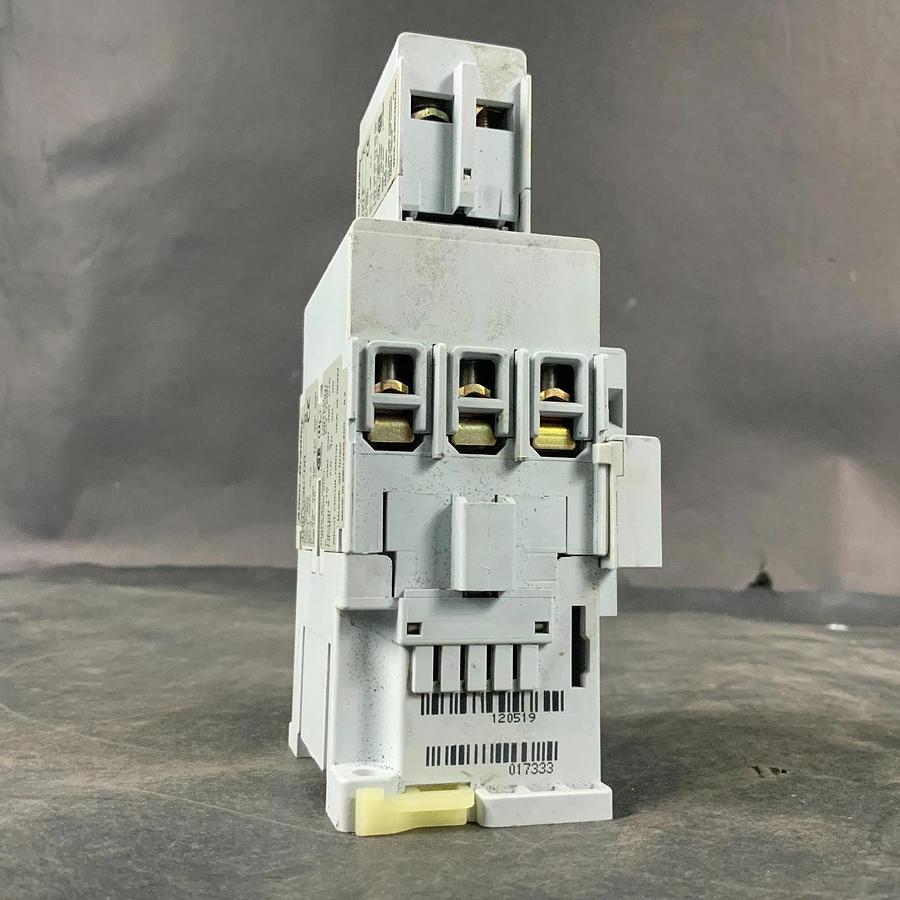 Used ALLEN BRADLEY 100-C30 00 CONTACTOR W/ 100-F AUX CONTACT ($50 OBO)