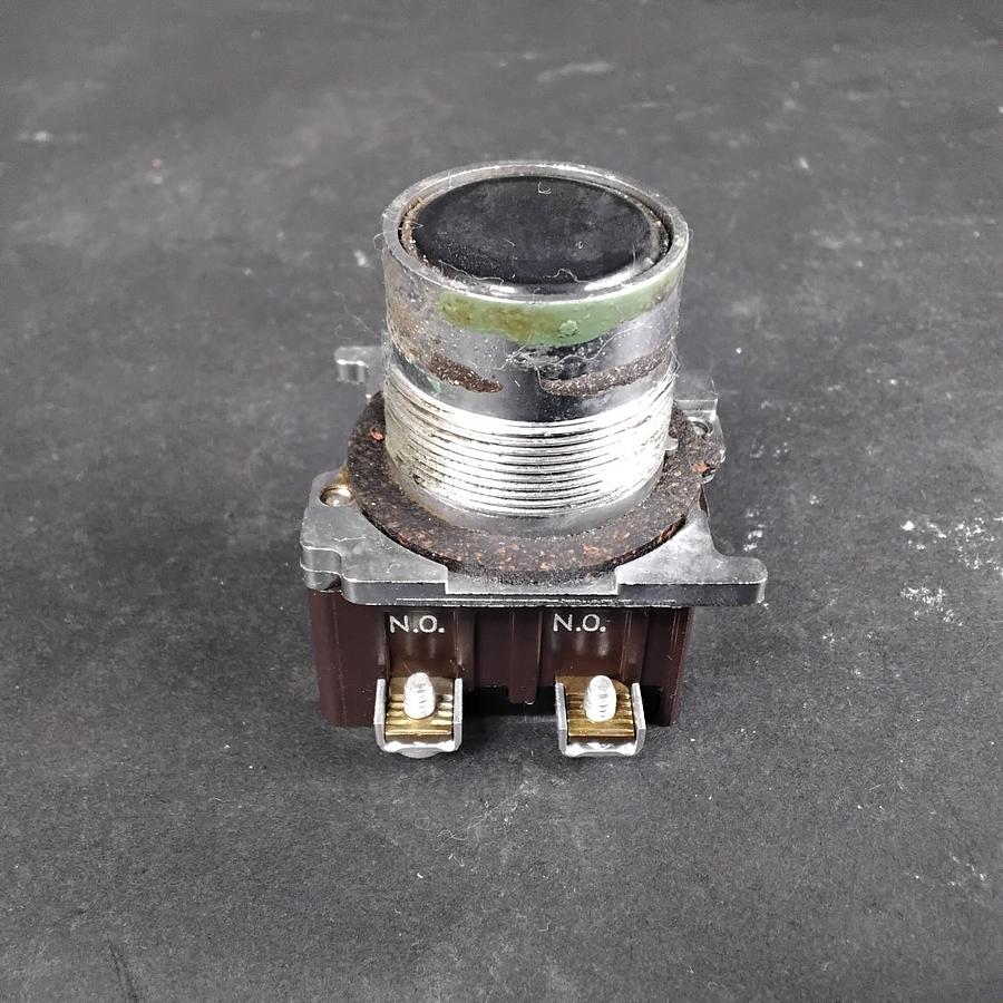 Used EATON 10250T1 CONTACT BLOCK W/ PUSHBUTTON ($16 OBO)