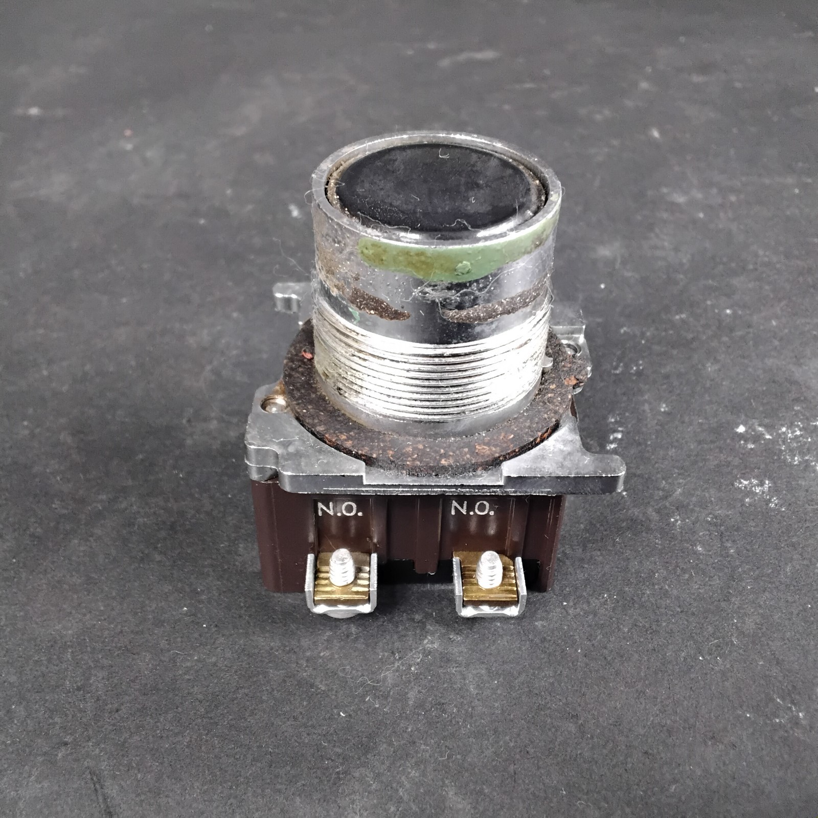 Used EATON 10250T1 CONTACT BLOCK W/ PUSHBUTTON ($16 OBO)