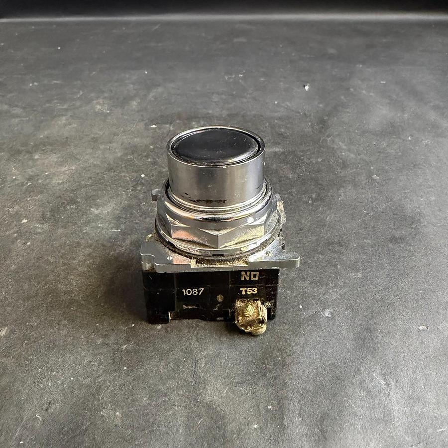 Used CUTLER HAMMER 10250T BLACK PUSHBUTTON ($15 OBO)