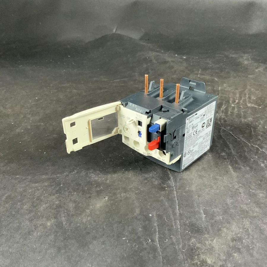 Used SCHNEIDER ELECTRIC LRD08 OVERLOAD RELAY ($15 OBO)