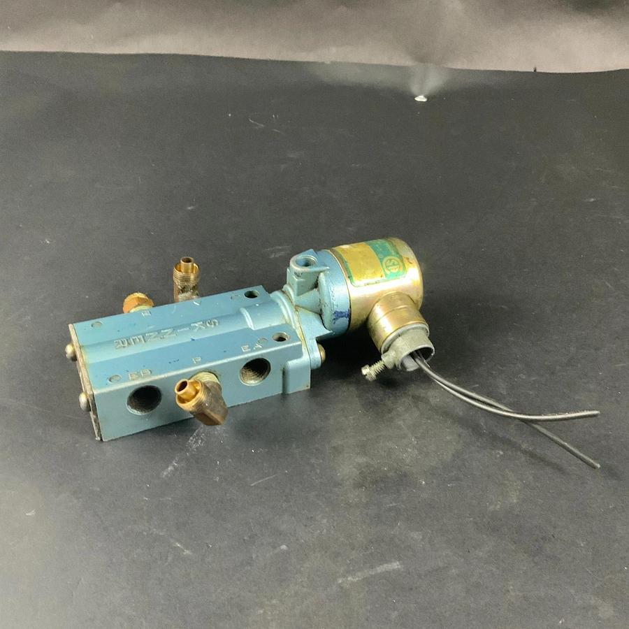 Used SKINNER H935L B2150 1/4” SOLENOID VALVE ($30 OBO)