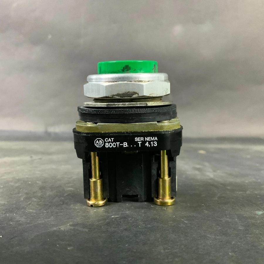 Used ALLEN BRADLEY 800T-B SER T GREEN PUSHBUTTON ($15 OBO)