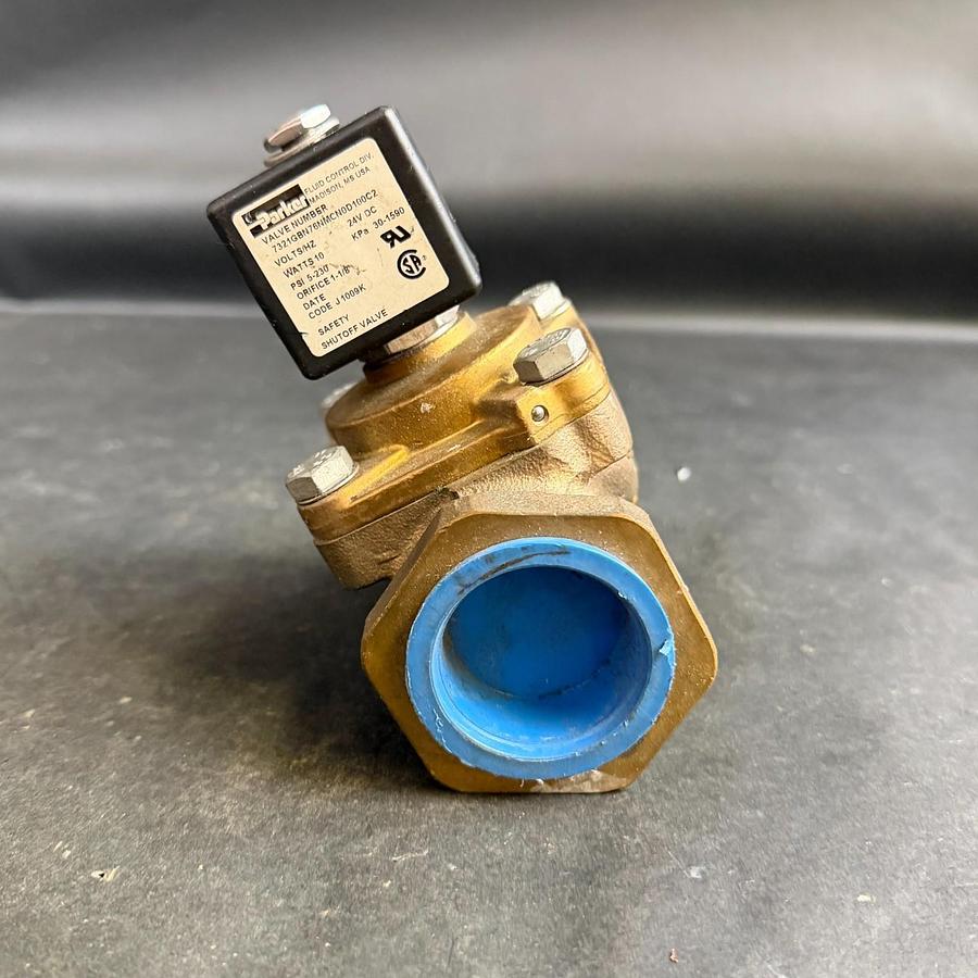 Used PARKER 7321GBN76NMCN0D100C2 SOLENOID VALVE ($300 OBO)