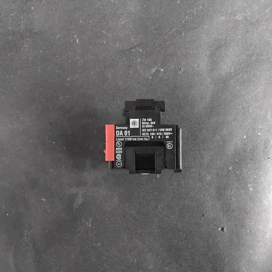 Used TELEMECANIQUE DA01 CONTACT BLOCK ($14 OBO)