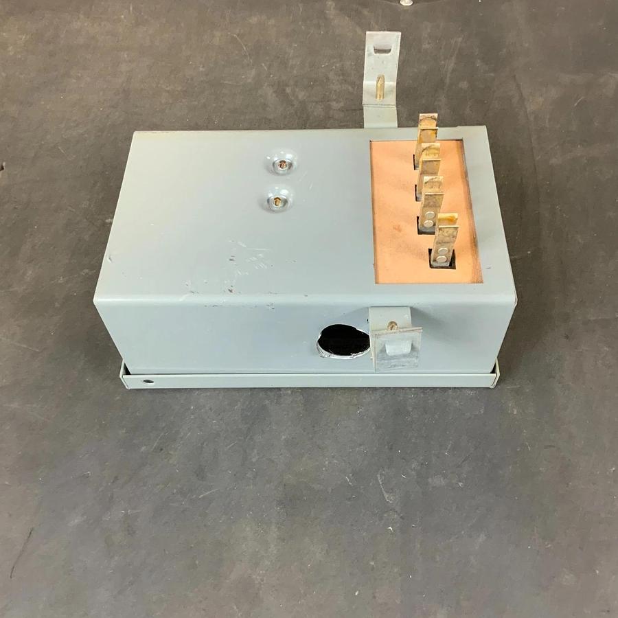 Used SQUARE D PIN-QO BUSWAY PLUG-IN UNIT ENCLOSURE ($40 OBO)