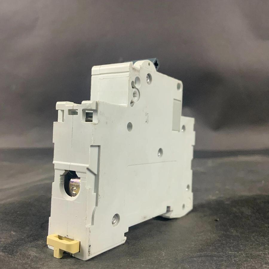 Used MERLIN GERIN MULTI9 C60 C2A CIRCUIT BREAKER ($20 OBO)