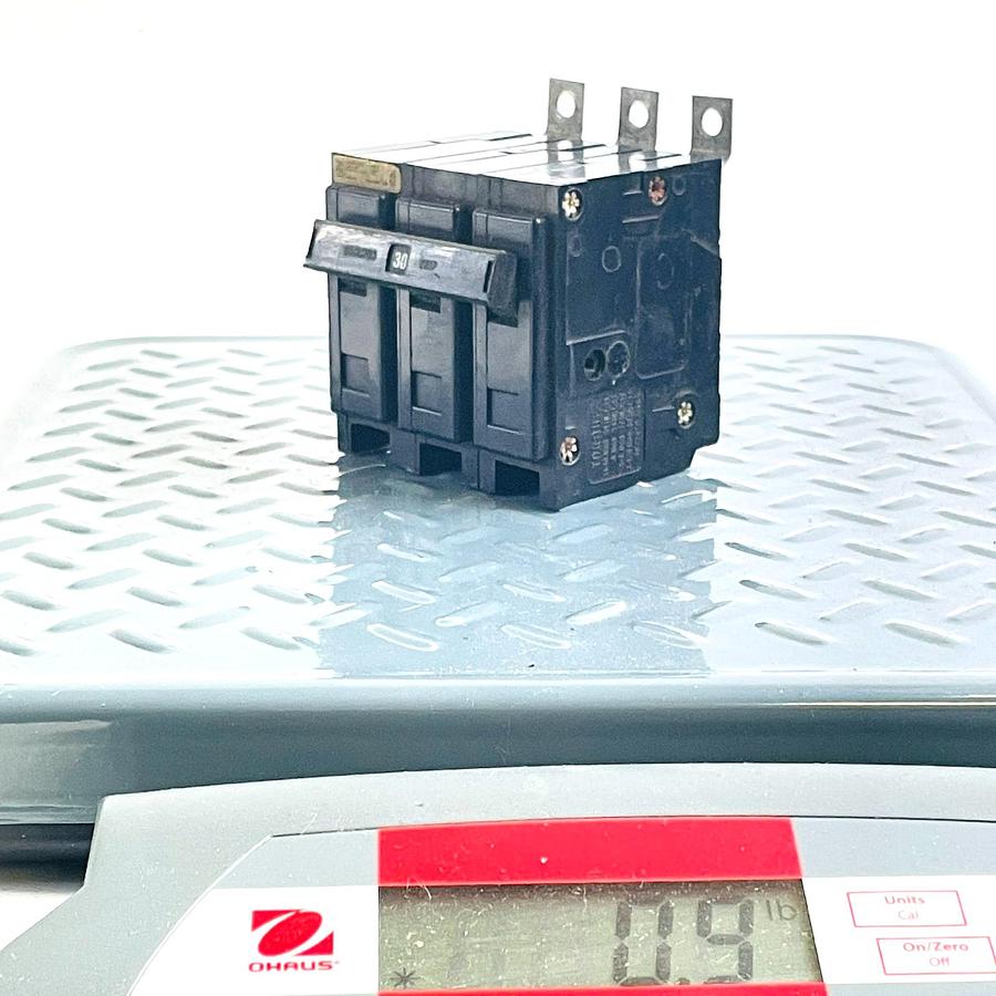 Used CUTLER-HAMMER BAB3030H TYPE BA 30A 3 POLE 240V BOLT-ON CIRCUIT BREAKER 10kA