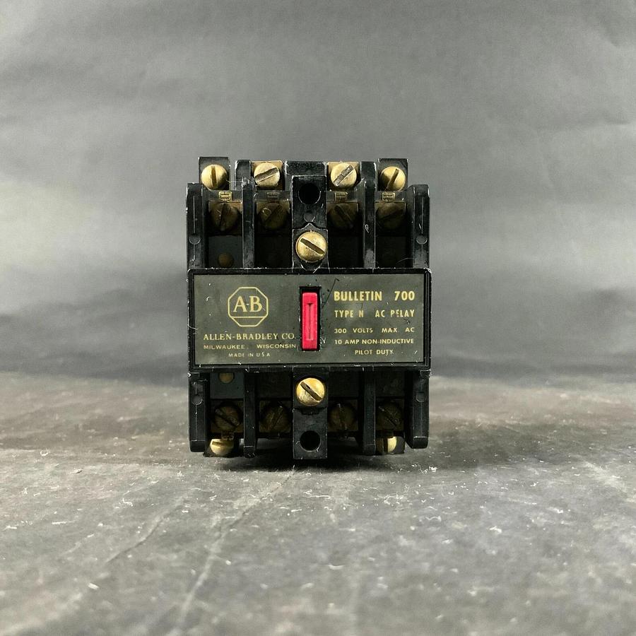 Used ALLEN BRADLEY 700-N400A1 CONTROL RELAY ($15 OBO)