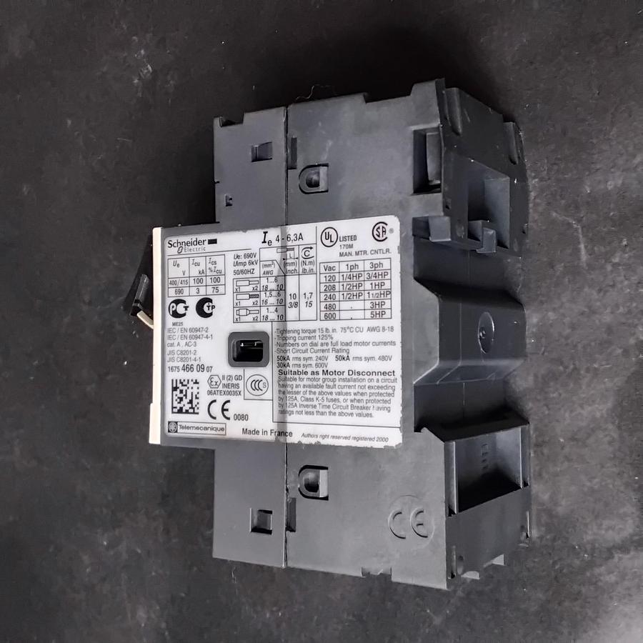 Used SCHNEIDER ELECTRIC GV2ME10  MOTOR CIRCUIT BREAKER ($25 OBO)
