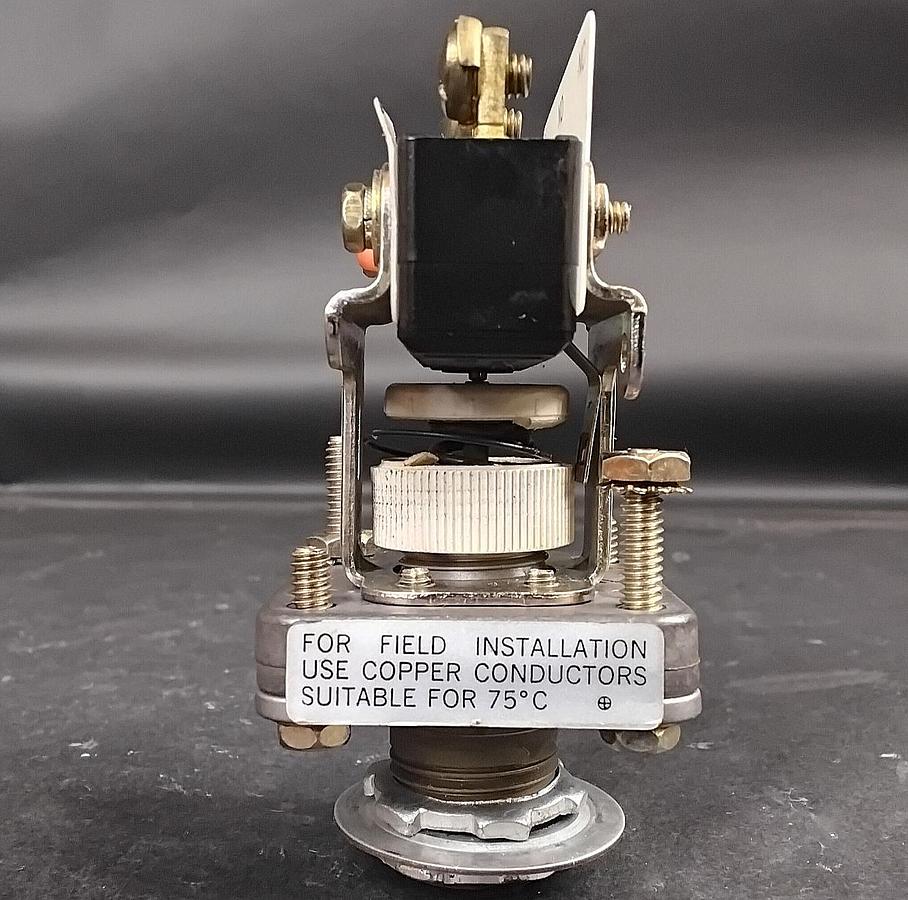 Used BARKSDALE E1S-H90-BR PRESSURE SWITCH ($175 OBO)
