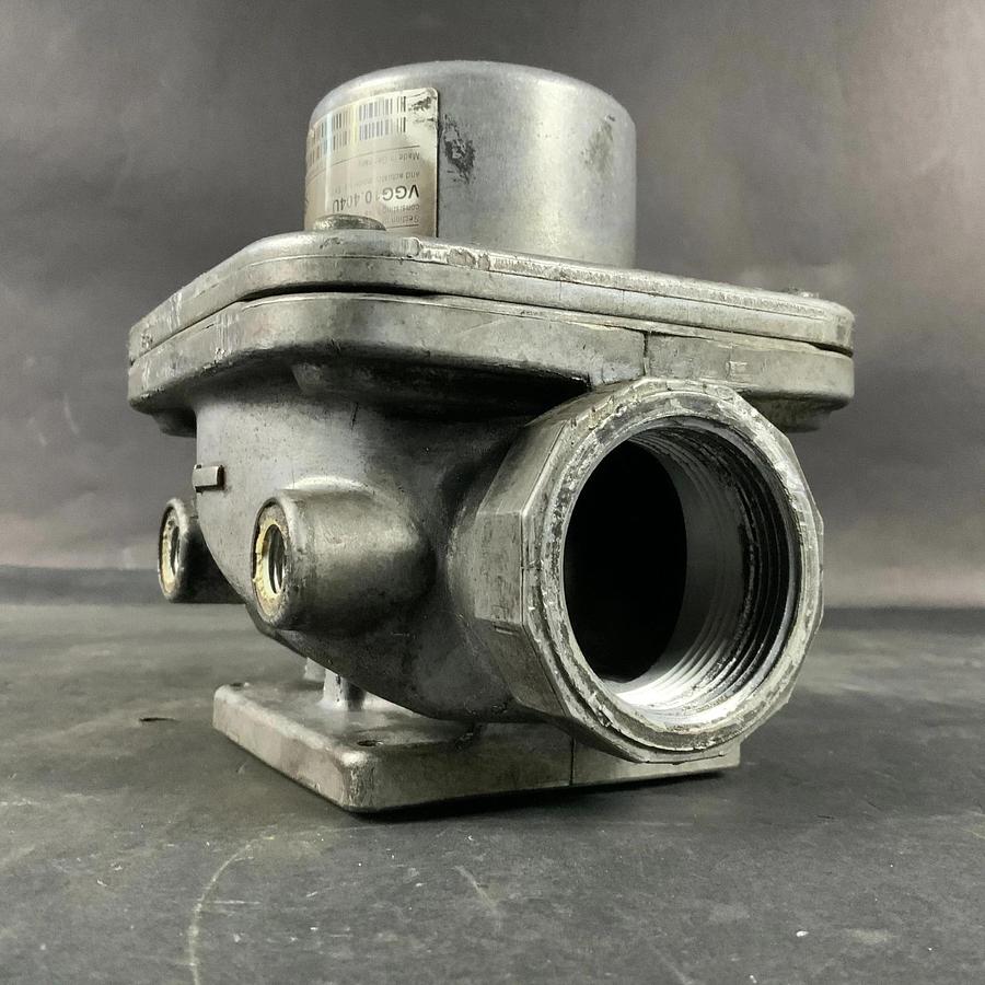 Used SIEMENS VGG10.404U GAS VALVE ($300 OBO)