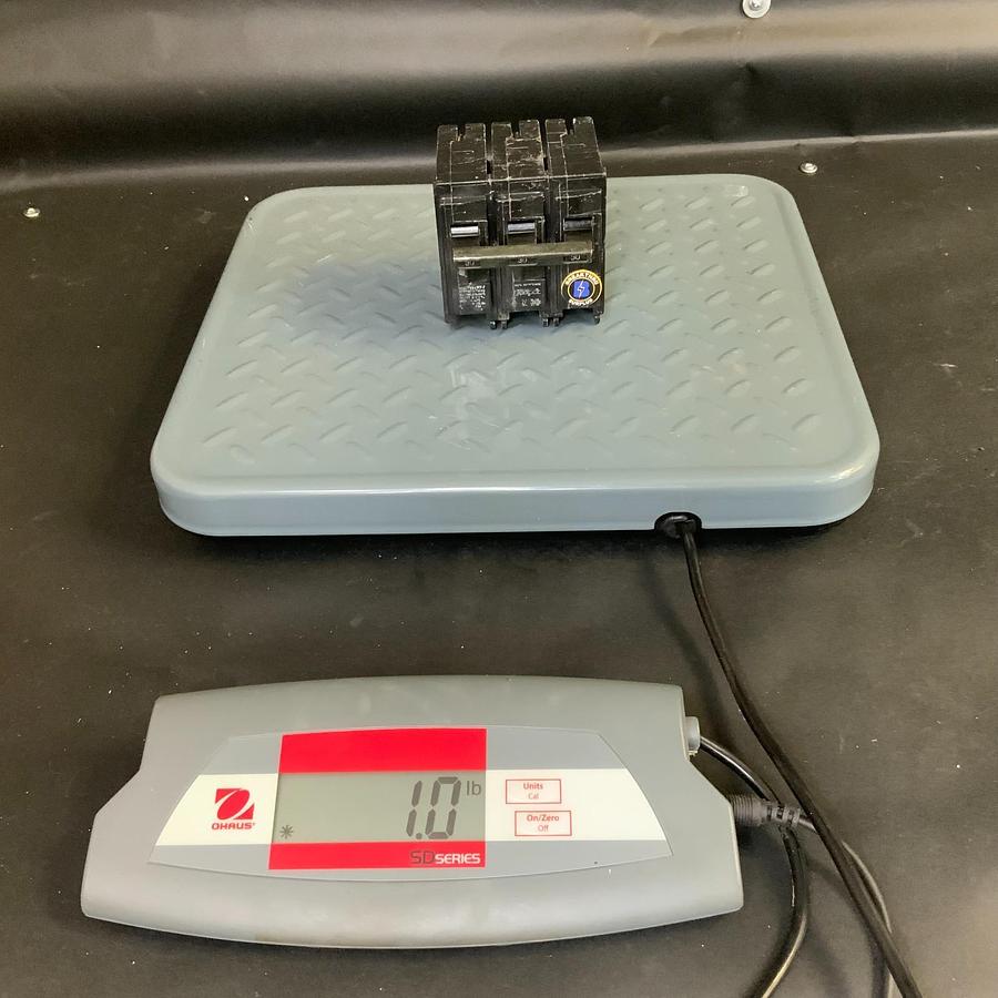 Used MURRAY MP330 CIRCUIT BREAKER ($25 OBO)