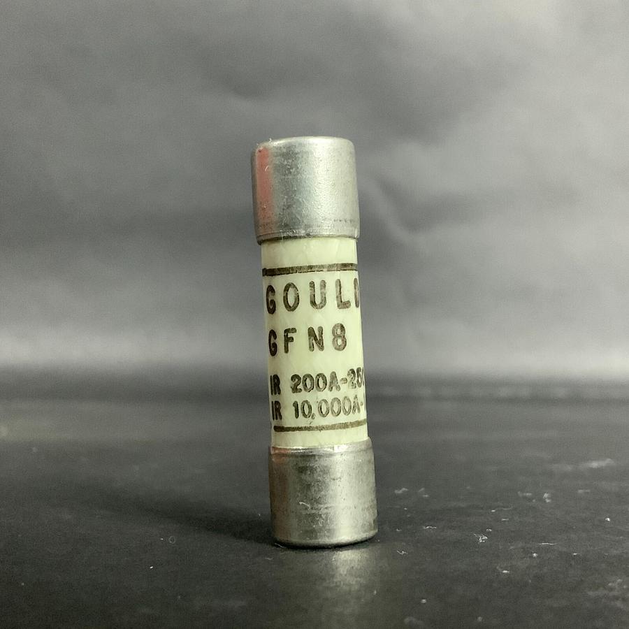 FERRAZ SHAWMUT GFN8 MIDGET FUSE - SET OF 4 ($12 OBO)