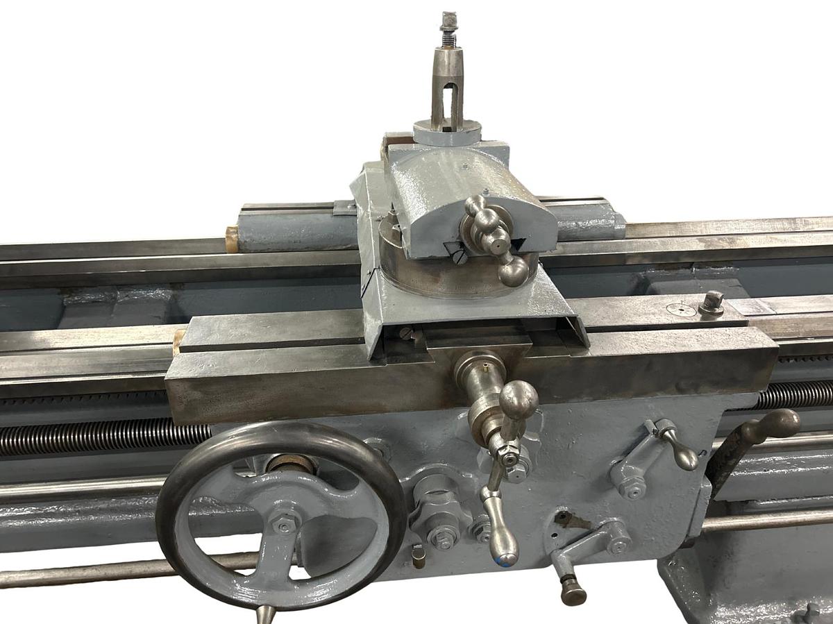 Used Cincinnati 30x132 Engine Lathe "As Is Working Condition"