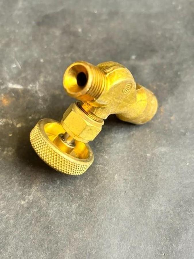 Used WESTERN ENTERPRISES 215-AR VALVE BRASS BODY