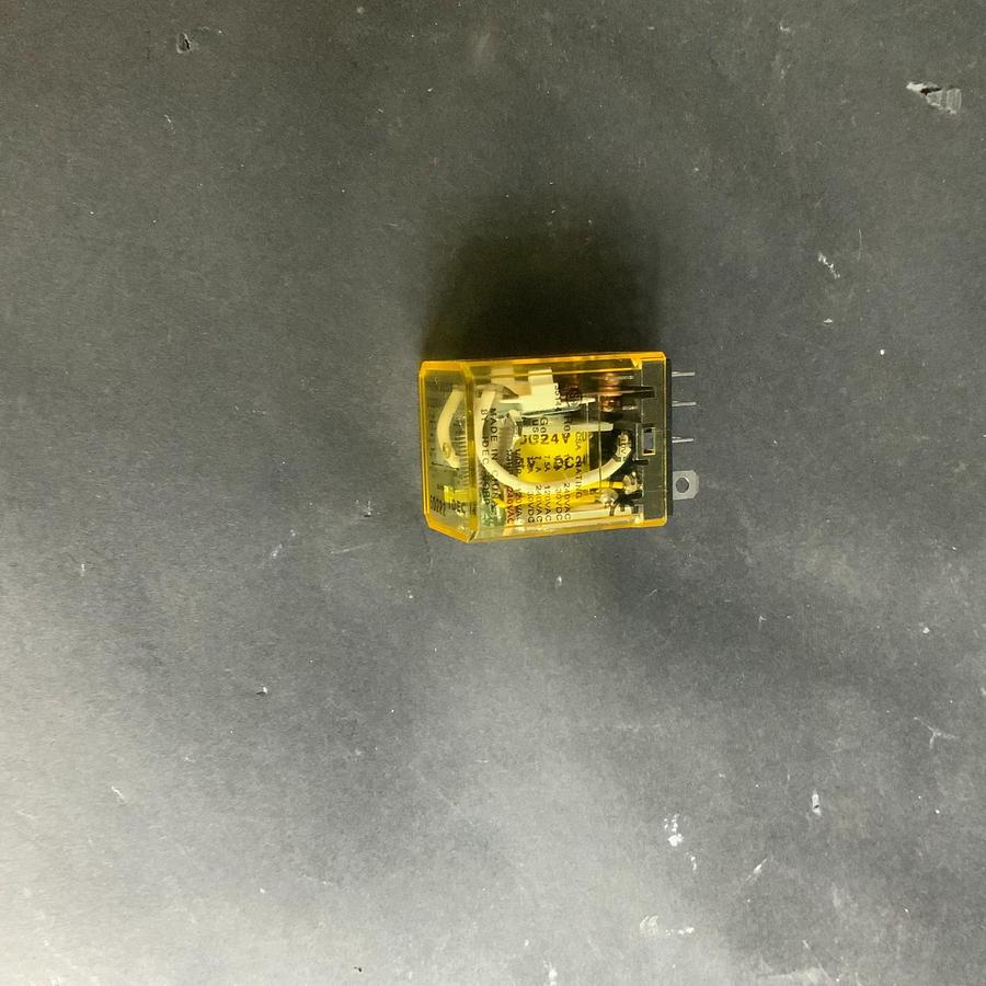 Used IDEC RH2B-ULDW DC24V RELAY ($6 OBO)