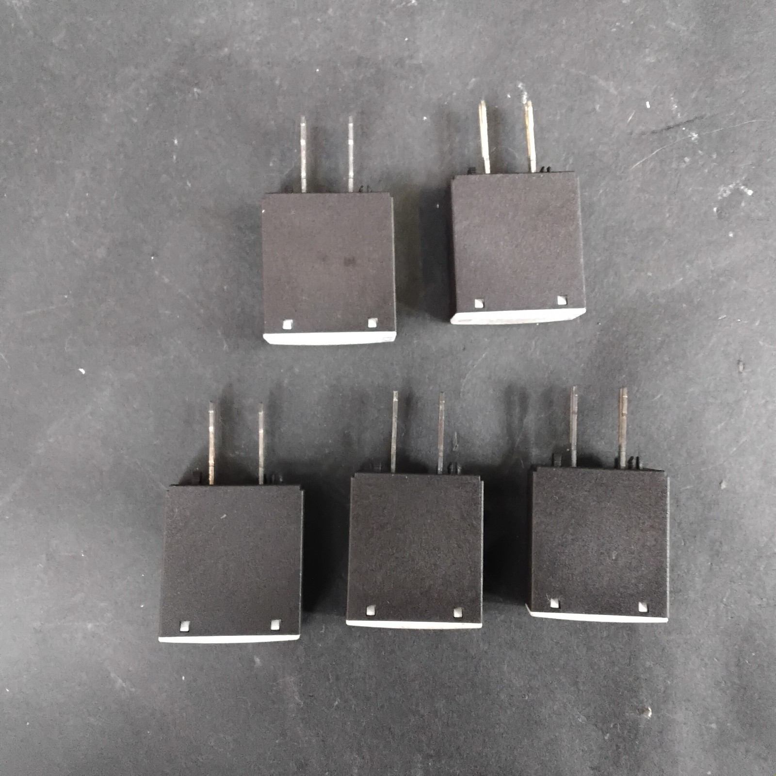 Used KLOCKNER MOELLER DIL M32-XSPV 130 VARISTOR SUPRESSORS- LOT OF 5 ($18 OBO)