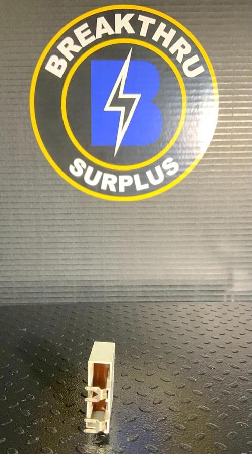 Used ALLEN BRADLEY 100-FSD250 ($2.99/EACH OBO)