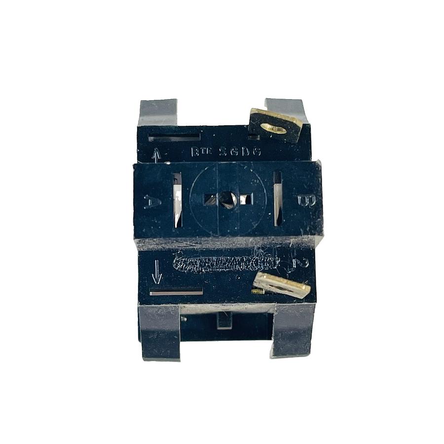 Used OSLO CONTROLS DGTA125V ILLUMINATED PUSHBUTTON SWITCH 125V WHITE SQUARE LENS