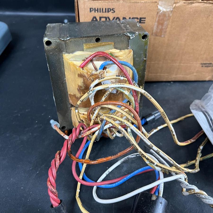 Used PHILLIPS ADVANCE 71A8473-001D BALLAST KIT ($50 OBO)