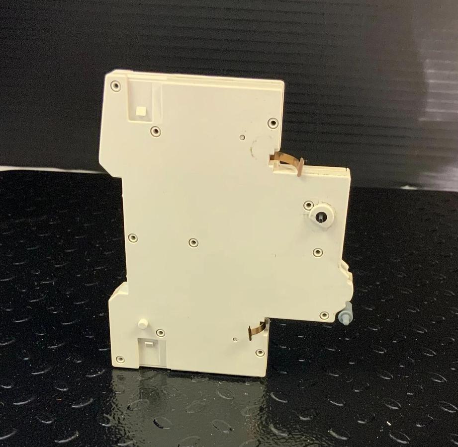 SIEMENS 5ST3013 ($34.99/ EACH OBO)