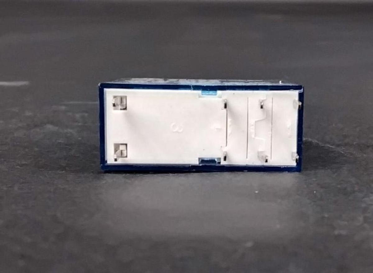 Used FINDER 40.52- 24V DC RELAY (15 OBO)