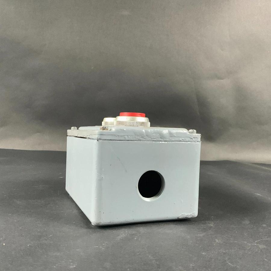 Used ALLEN BRADLEY 800T-2TA PUSHBUTTON STATION ($125 OBO)