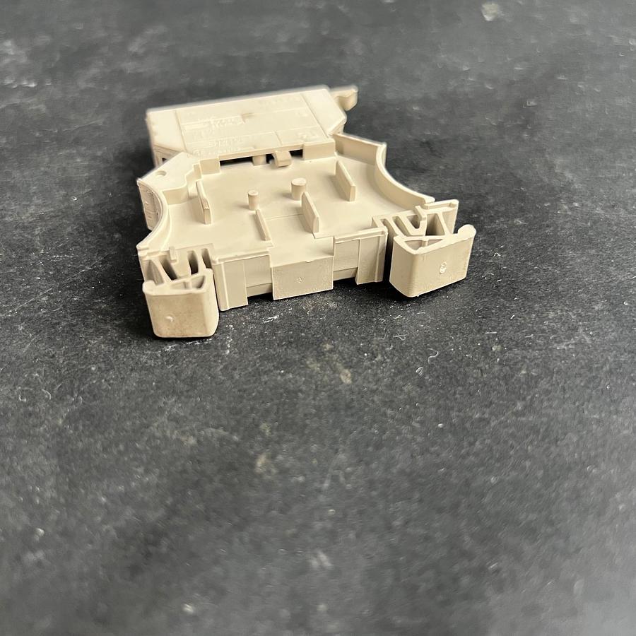 Used WEIDMULLER WSI 6/2 FUSE TERMINAL ($12 OBO)