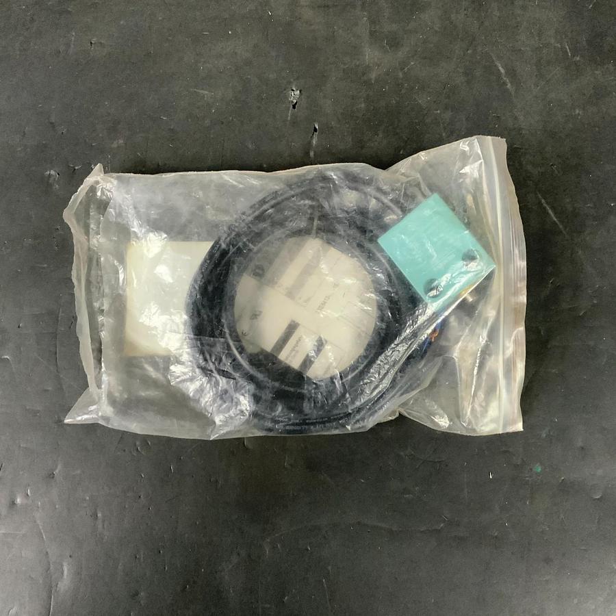 Used SIEMENS 3SE5 423-0CC20-1EA2 LIMIT SWITCH ($65 OBO)