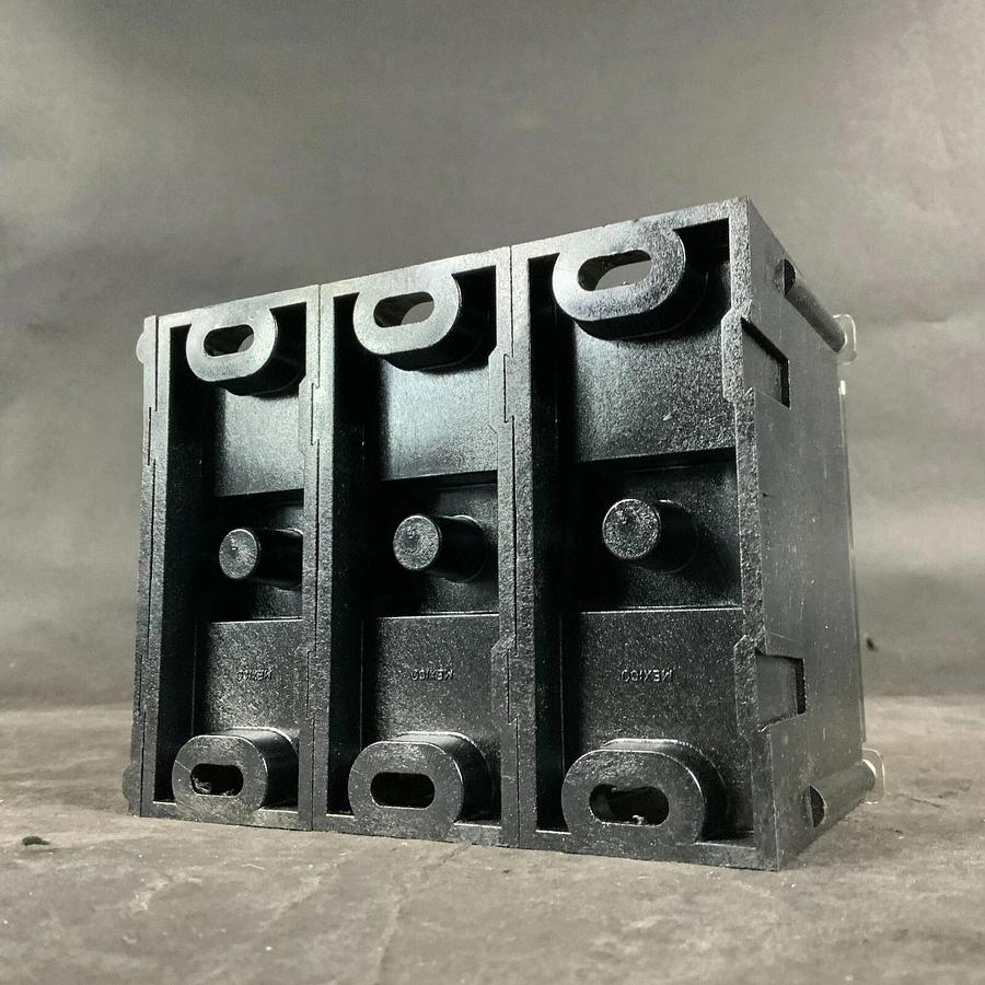 Used FERRAZ SHAWMUT 67553 DISTRIBUTION BLOCK ($35 OBO)