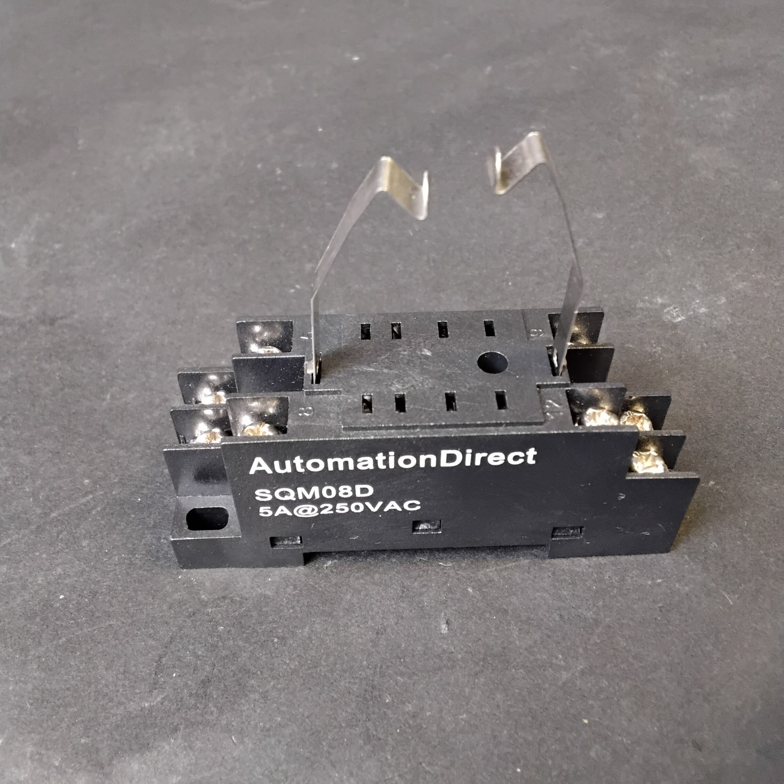 Used AUTOMATIONDIRECT SQM08D RELAY SOCKET ($17 OBO)