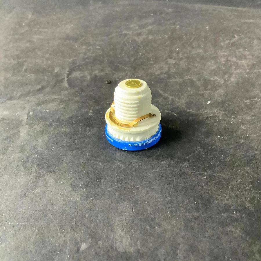 Used BUSSMANN SL-15 FUSE - BOX OF 4 ($10 OBO)