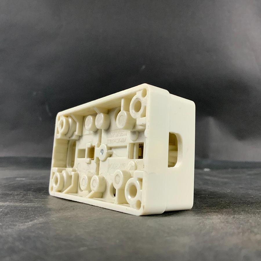 Used NATIONAL WK3004 AMP RECEPTACLE ($10 OBO)