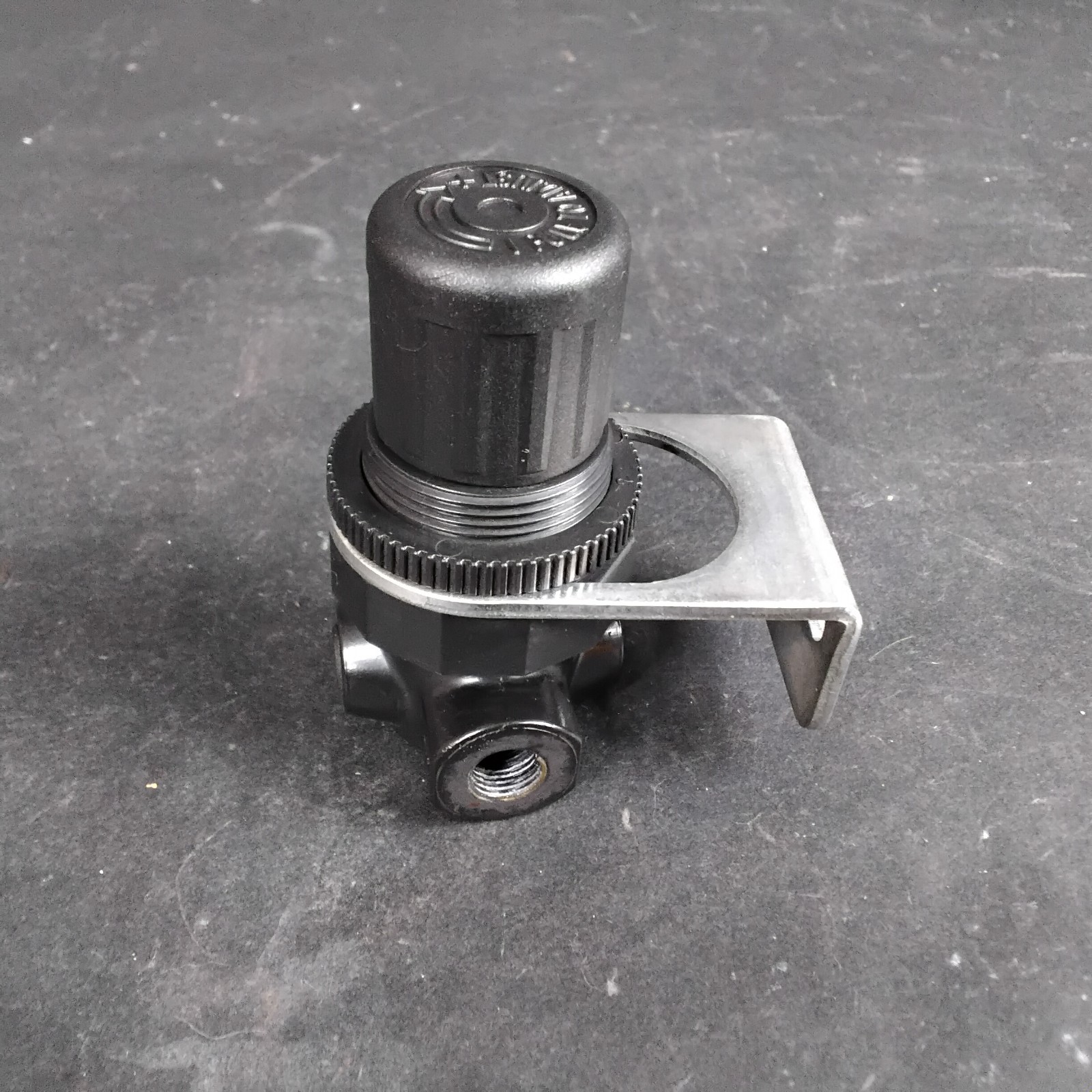 Used NORGREN R07-105-RNMG PNEUMATIC PRESSURE REGULATOR ($28 OBO)