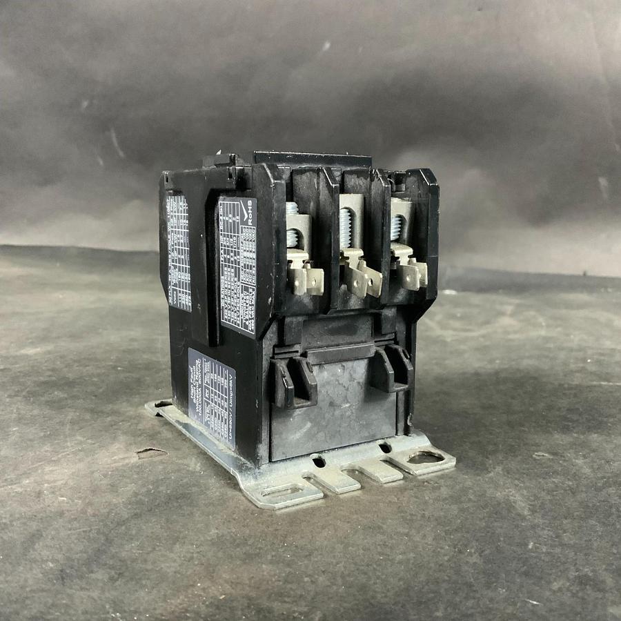 Used EATON C25DNF330 CONTACTOR ($35 OBO)