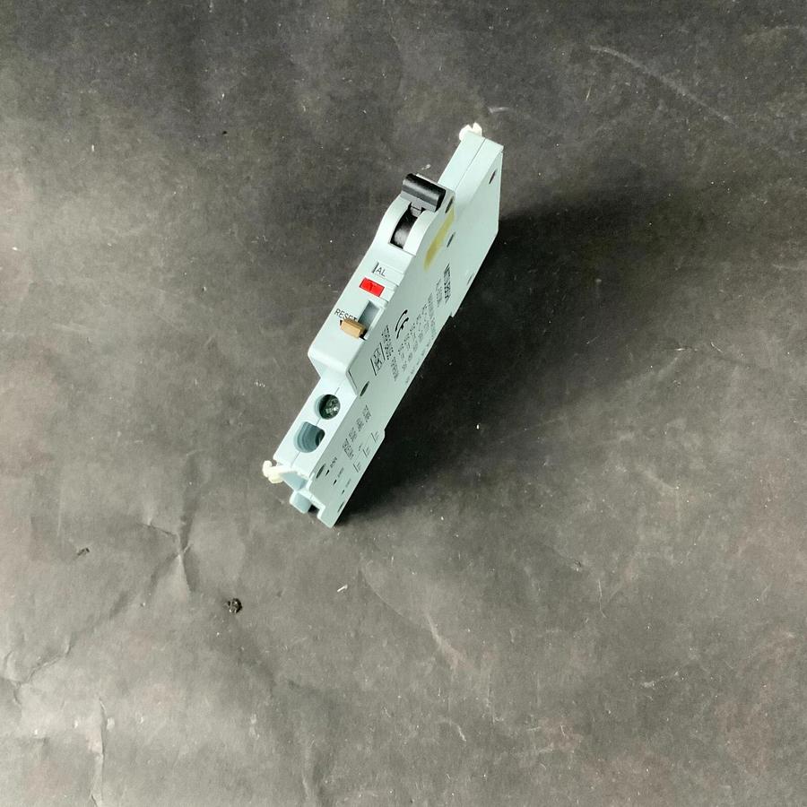 Used MITSUBISHI AL-05SMU AUXILIARY CONTACT ($7 OBO)