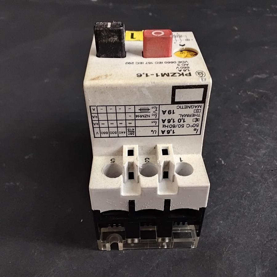 Used MOELLER PKZM1-1,6 MOTOR CIRCUIT BREAKER ($35 OBO)