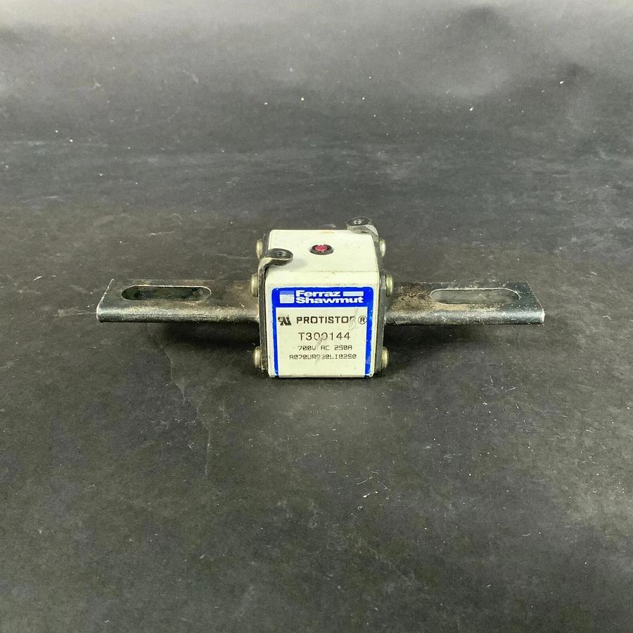 Used FERRAZ SHAWMUT T300144 PROTISTOR FUSE ($100 OBO)