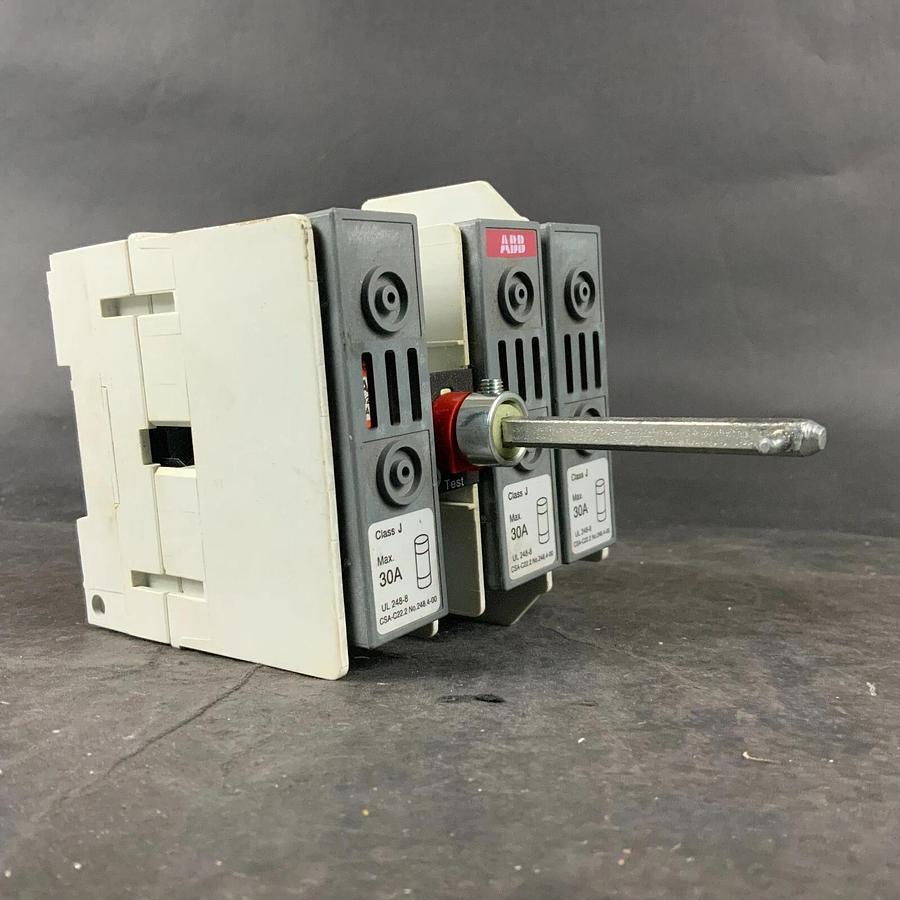 Used ABB OS30FAJ12 DISCONNECT SWITCH ($45 OBO)