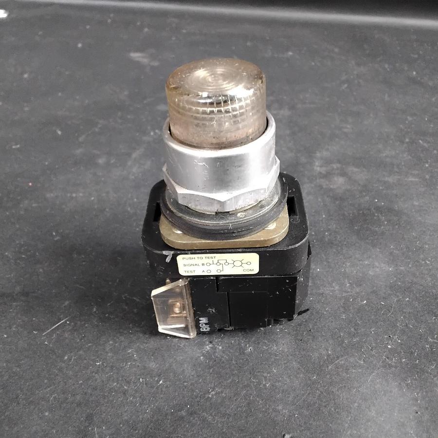 Used ALLEN BRADLEY 800T-PT16 SERIES T GREY PUSHBUTTON SWITCH ($15 OBO)